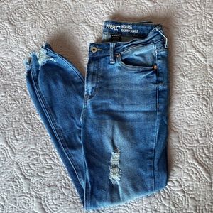 Distressed High Rise Skinny Jeans | S.O.N.G